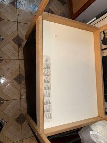 Other kids' furniture: Drveni sto za presvlačenje beba, dizajniran sa stabilnom konstrukcijom — 9