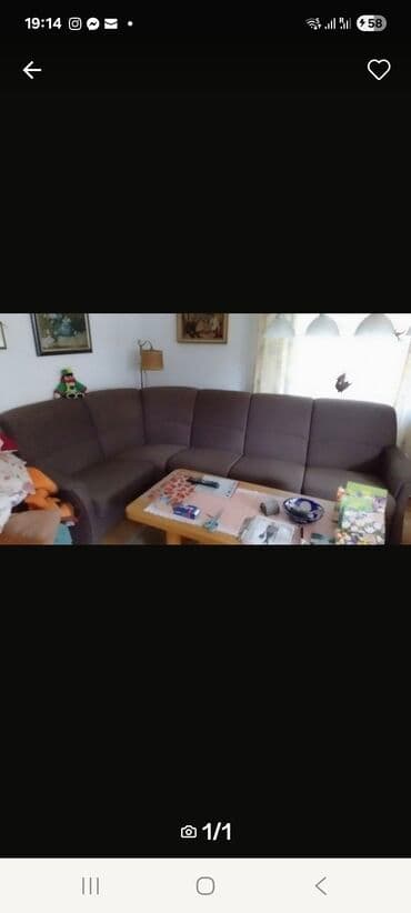 Ugaona garnitura – tamno siva, tapacirana tkaninom, sa naslonima i