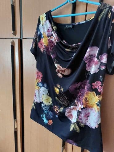 pull and bear suknje: Promiss majica Naznacena vel Xl Po grudi 56-66 Duzina 75 Saten svila — 1