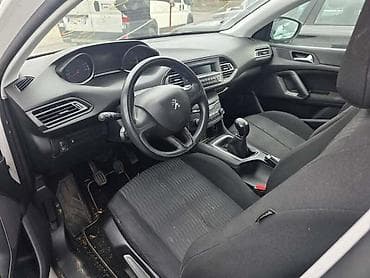 peugeot auto delovi: PEUGEOT 308 2016. GOD. - KOMPLETAN AUTO U DELOVIMA | Peugeot 308 1 — 2
