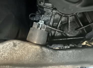 Gumeni nosač menjača za BMW – manuelni, set (par) 🔩 U ponudi su