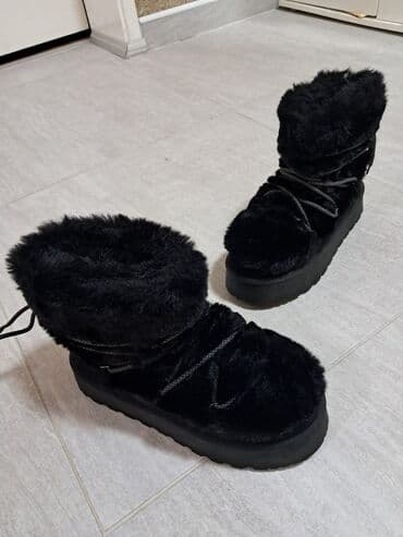 Sweatpants: High boots, 39 — 2