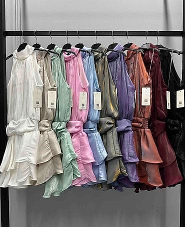 tech fleece s: Koktel haljina bez rukava sa rol-kragnom i višeslojnim lepršavim mini — 2