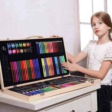 stvari za devojčice: Komplet bojica za decu 180 komada u koferčetu CENA 2500 din Crtanje — 2