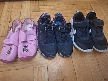 boje majica: Komplet dečije obuće – 3 para - Rohde kućne papuče, roze boje, sa — 1