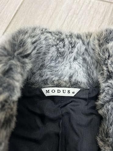helanke sa stopicom: Ženski zimski kaput MODUS, veličina 40 - Boja: siva - Kroj: dvoredno — 3