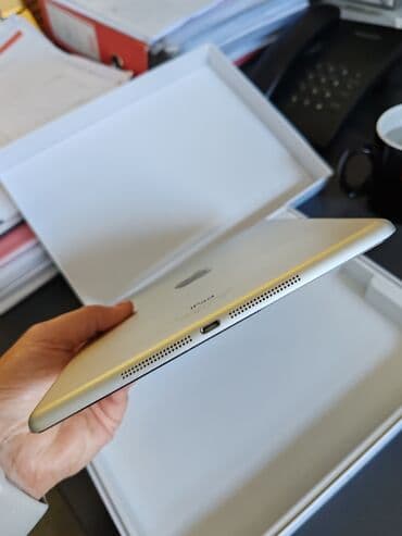 stajler za kosu 5 u 1 iskustva: HITNOOOO Ipad Air 16gb memorije IOS 12 savršen za surfovanje — 4
