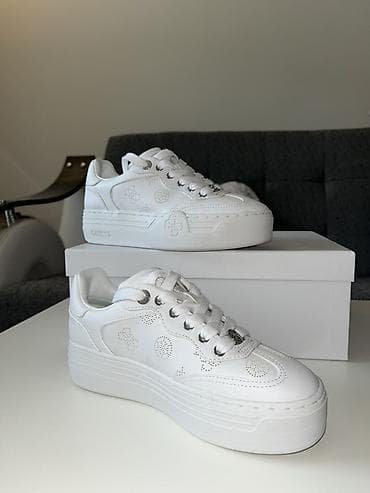 superga patike cena: GUESS bele ženske patike sa platformom - Model: niske patike sa — 3