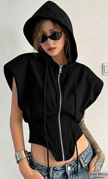 plasticna trska: ✅Crna ženska bezrukavna dukserica sa kapuljačom – 
✅2000 din — 2