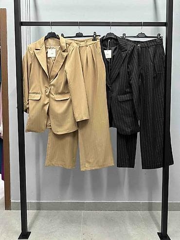 Sweatpants: 💜Kompleti
Cena 3100
Uni vel.
V25 — 4