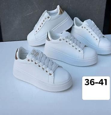 Trainers: Bele ženske patike na platformu - Model: klasične bele patike sa — 1