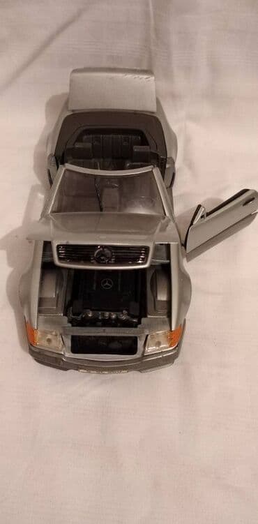 paklene ulice 5: Maisto mercedes benz 500 sl 1:18 fale d.vrata,oba — 2