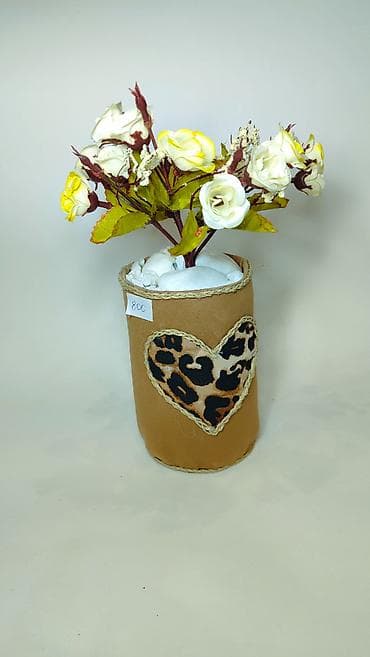 Kućni dekor: Dekorativna aranžmanska saksija sa veštačkim belim ružama - Aranžman — 5