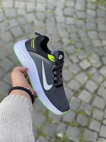 Nike zoom.
Brojevi 41 do 46.
Cena 2900 dinara