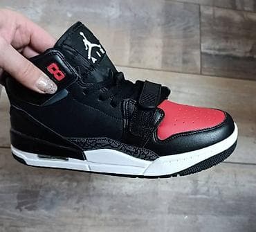 Model patike: visoke sportske patike sa kaišem preko risnog dela i — 3