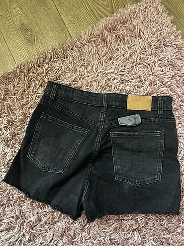 mana ski pantalone: Crne teksas šorts pantalone sa visokim strukom. Klasičan petodžepni — 2