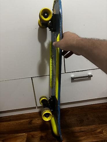 skaj: Skejtbord je potpuno ispravan, u odlicnom je stanju sa sitnim — 7