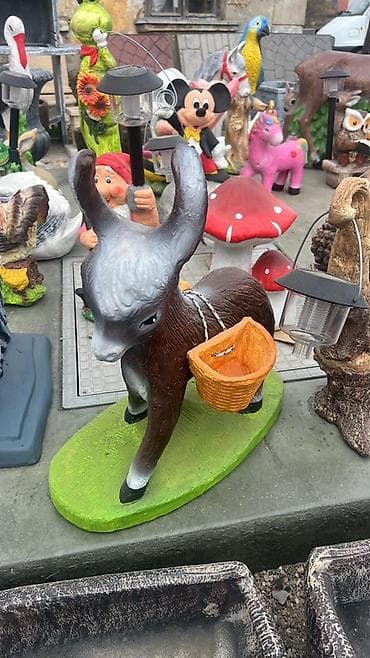 figure od stiropora: Dekorativna baštenska figura – magare sa korpom - Realistična figura — 1