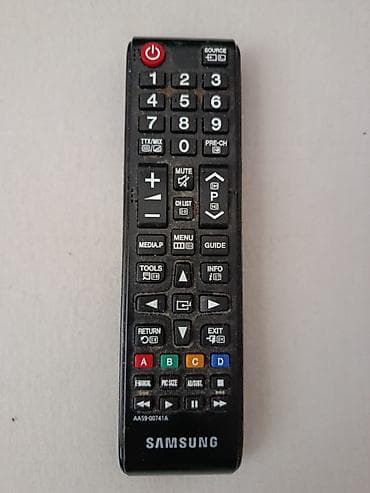 mobile phone video amplifier enlarged screen magnifier: U dobrom stanju, koriscen ispravan, sa daljinskim original i kabel — 2