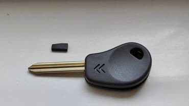 auto kljucevi petrovic: Kljuc sa cipom ID46 Citroen Saxo Xsara Picasso NOVO! Blanko kljuc sa — 1