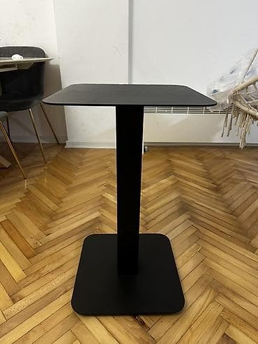 barski sto forma ideale: Metalni bistro sto – kvadratna ploča - Materijal: čelik (gornja — 1
