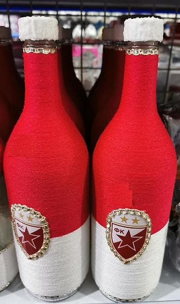 Ukrasna flasa 1l.-navijacka. Novo,nekorisceno. Kontakt poziv/viber at lalafo.rs Ukrasna flasa 1l.-navijacka. Novo,nekorisceno. Kontakt poziv/viber
