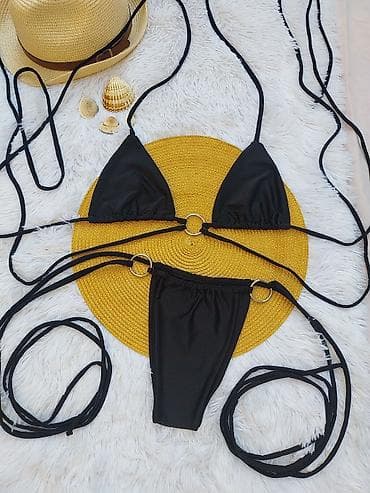 Crni dvodelni kupaći kostim sa prstenovima i dugim vezicama - Model