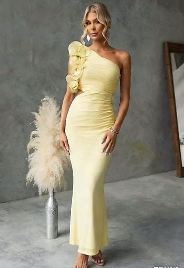 Women's Clothing: Haljine
Cena 3100
Vel.S m l
V25 — 4