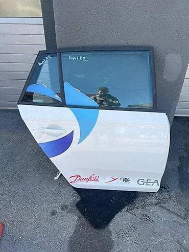 ZADNJA DESNA VRATA ZA ŠKODA RAPID | Delovi za Skodu Rapid na lalafo.rs ZADNJA DESNA VRATA ZA ŠKODA RAPID | Delovi za Skodu Rapid