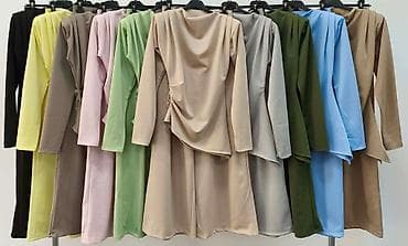 cizme crocs: Komplet
Cena 3500
Uni vel.
V29 — 6
