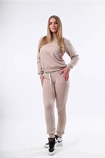 tib stil: Trenerke komplet gornji i donji deo. - Diskretan Calvin Klein natpis — 1