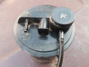polovne letnje gume 215 55 r16: Kanister apsorber benzinskih para Lada 21214i Niva. Polovno, ocuvano — 5