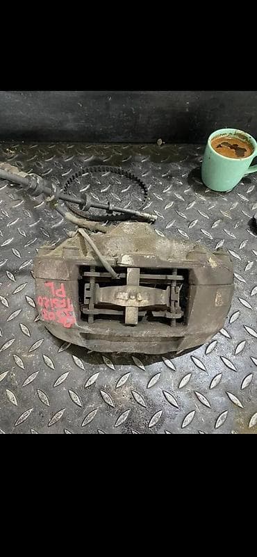 spaneri za vezivanje auta: AUDI Q5 2.0 2015 TFSI KOCIONA KLJESTA PREDNJA 4 KLIPA | Audi q7 q5 — 4