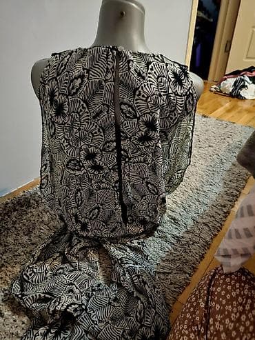 zuta duga haljina: Ženska duga haljina bez rukava, crno‑beli cvetni dezen S, M - Model — 2