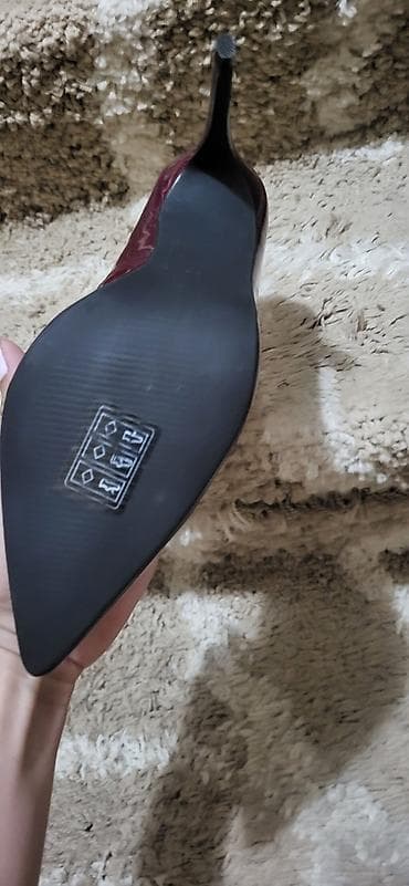 bele salonke prodaja: Salonke, Stradivarius, 39 — 3