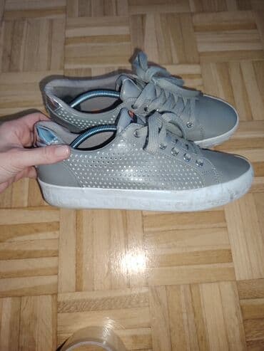 max mara patike: Ellesse, 40, bоја - Siva — 2