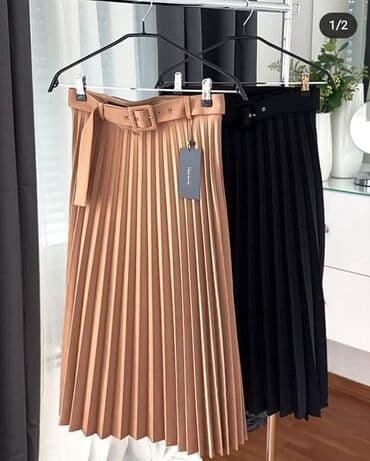 zara suknja sa masnom: Zara suknja: 2200 dinara
Sako: 2500 dinara — 1