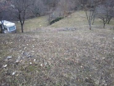 kuce na selu: Prodajem ili bih menjao tri vezana placa u Loznici od 30 ari sa — 2