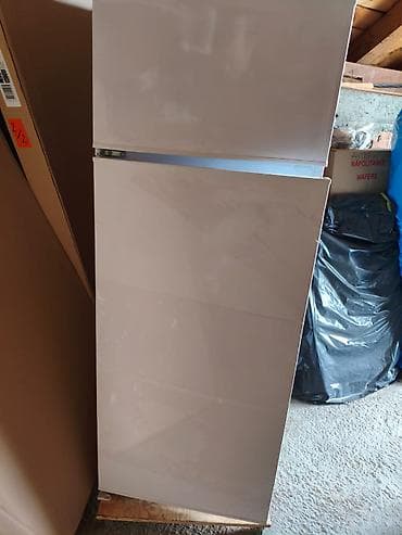 kucna klima: Ugradni frižider sa gornjim zamrzivačem - Tip: kombinovani ugradni — 2