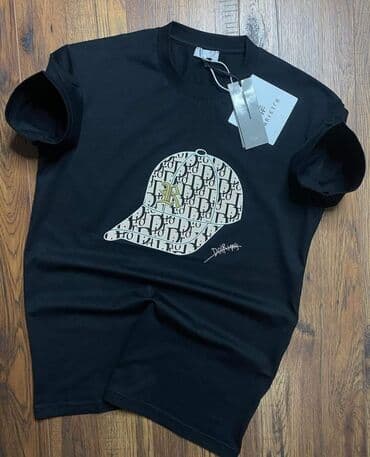 Veličina M 
Cena 2100 din