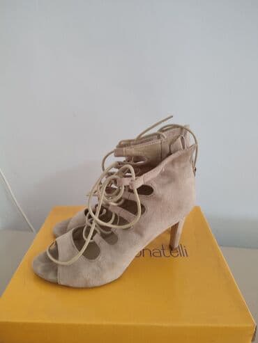 c a kombinezoni: Sandals, 39 — 3