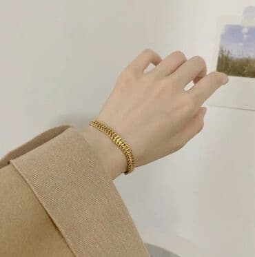 narukvice pandora: Narukvica
Cena:1100din — 2