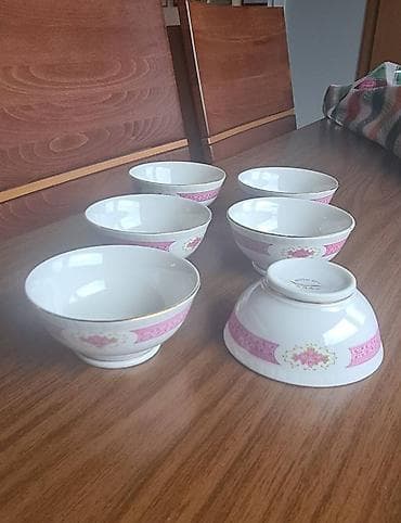 Šest pircelanskih činija, novo bez kutije na lalafo.rs Šest pircelanskih činija, novo bez kutije