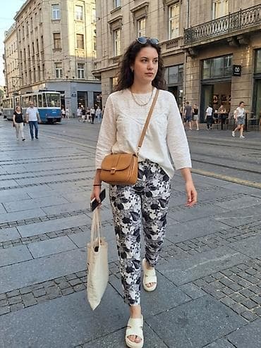 Ženske letnje pantalone + bluza (set) - Brend pantalona: Ballary - na lalafo.rs Ženske letnje pantalone + bluza (set) - Brend pantalona: Ballary -