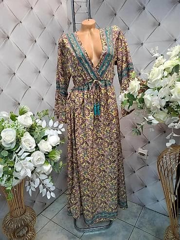 chanel c: Dugačka boho haljina sa etno printom - Model: maxi haljina sa dubokim — 1
