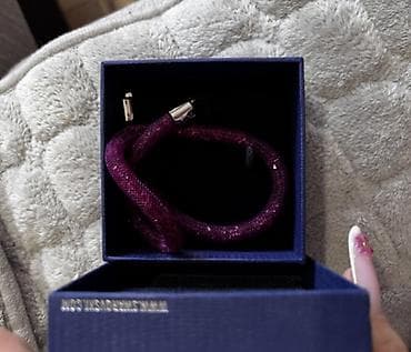 jysk stol za terasu: Swarovski narukvica - Originalna tamnoplava kutija sa srebrnim — 2