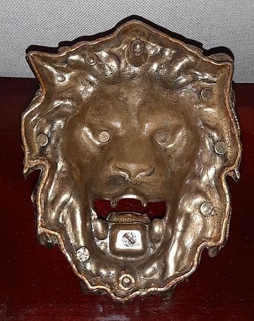 Ostali antikviteti: Vintage LAV Mesingana ukrasna zidna skulptura ili kucalo za vrata — 4