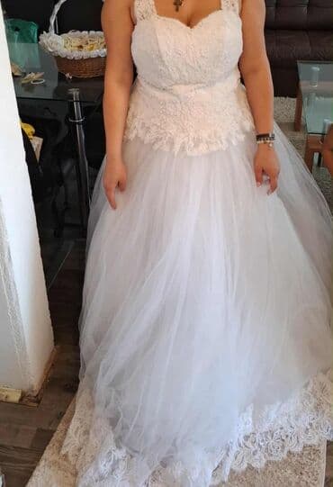 Venčanice – 2 modela 1) Princess venčanica sa čipkom i tilom - Gornji na lalafo.rs Venčanice – 2 modela 1) Princess venčanica sa čipkom i tilom - Gornji