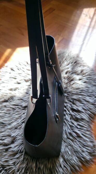 kutija za satove: Elegantna ženska tote torba – crna - Materijal: glatka eko koža - — 1