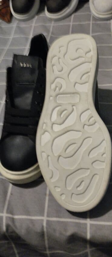 jordan 1 mid srbija: Mokasine, 39 — 9